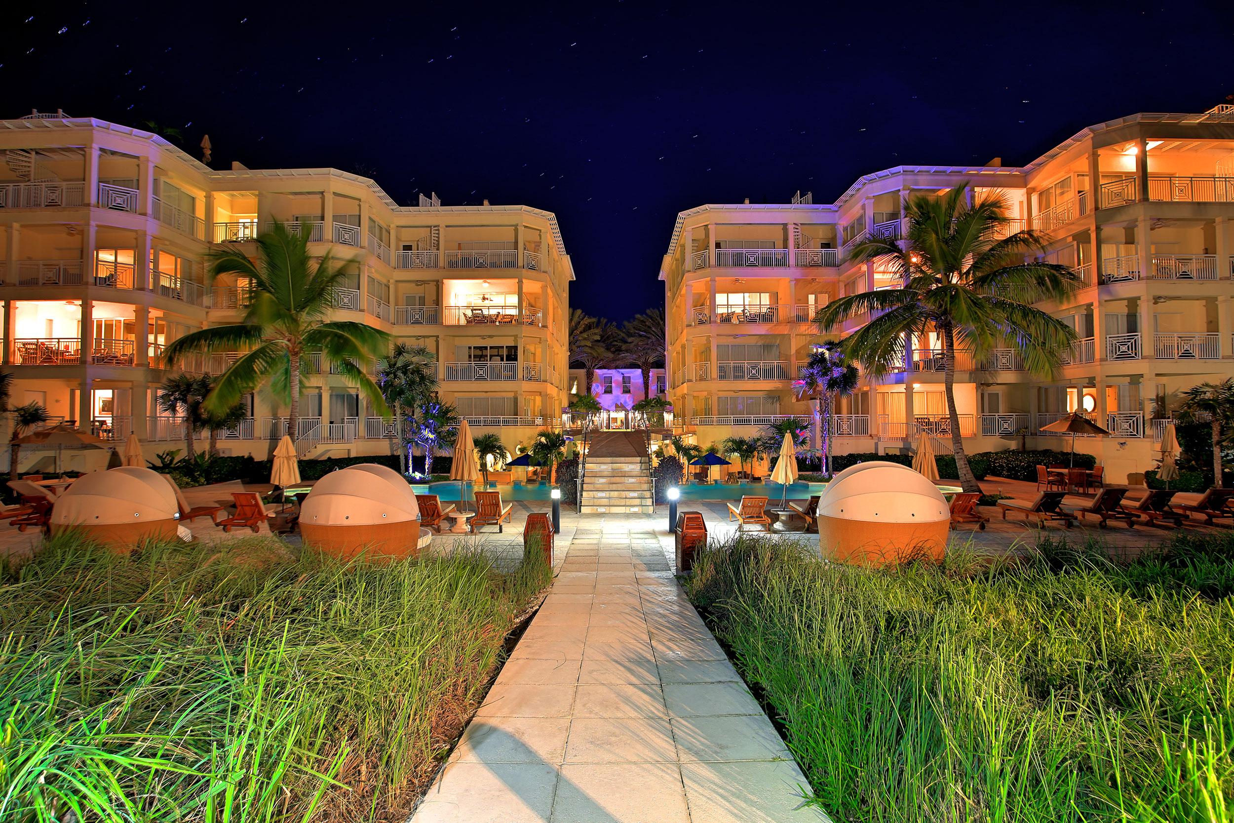 Windsong On The Reef Hotel Grace Bay Exterior photo
